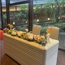 エルム ガーデンの写真｜新郎新婦の後ろに広がる自然が本当に素敵でした！