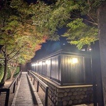 川原町倶楽部　ラ・ルーナ　ピエーナの写真｜夜のライトアップ