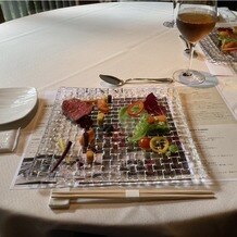 川原町倶楽部　ラ・ルーナ　ピエーナの写真｜飛騨牛を使用した前菜
