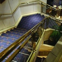 船上ウェディング　ＣＯＮＣＥＲＴＯ（コンチェルト）の写真｜階段