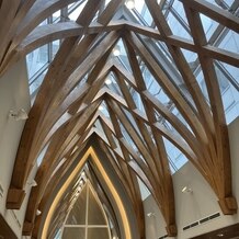 JR KYUSHU　STATION HOTEL KOKURA（JR九州ステーションホテル小倉）の画像｜挙式会場の天井