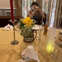 マナーヴィレッジ　写風舘の写真｜披露宴の各テーブルです。コロナ対策でパテーション付けてもらってます