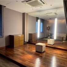 姫路モノリス　旧逓信省姫路別館（ＨＩＭＥＪＩ　ＭＯＮＯＬＩＴＨ）の写真｜新郎新婦の部屋