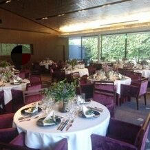 京都　北山モノリス（ＫＹＯＴＯ　ＫＩＴＡＹＡＭＡ　ＭＯＮＯＬＩＴＨ）の画像｜披露宴会場