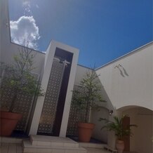 グレイスヒル・オーシャンテラスの写真｜フラワーシャワー等を行う場所です