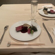 IRIS WATER TERRACE AYAMEIKEの写真｜ブライダルフェアでご案内して頂いた際の試食料理。メインディッシュ