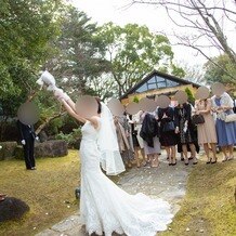 THE HILLTOP TERRACE NARA（ザ・ヒルトップテラス奈良）の画像｜雨が降っていなければ、外でブーケトスもできるのでよかったです！