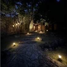 THE HILLTOP TERRACE NARA（ザ・ヒルトップテラス奈良）の写真｜式場入り口前