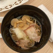 会津・東山温泉　御宿 東鳳の写真｜おろしそばの吸物はサッパリとしていて美味しかったです。