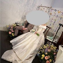 神戸北野サッスーン邸の写真｜王道のドレスでも合いました　50人の来賓の中ボリュームたっぷりドレスでもなんとか歩けました
