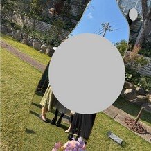 神戸北野サッスーン邸の写真｜ウェルカムミラー　報告式は屋外で、その後屋内へ移動してもらいました
