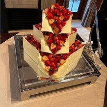 St.ヴァレンタイン福山の写真｜いちごいっぱいのケーキ！
インパクト大！