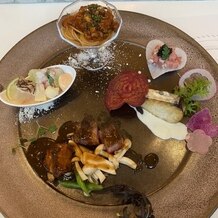 エスプリ・ド・ナチュール（Ｅｓｐｒｉｔ　ｄｅ　Ｎａｔｕｒｅ）の画像｜試食でいただいた料理です。
実際のコース料理をワンプレートで表現されたような感じだとおもいます。