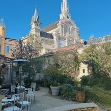 エスプリ・ド・ナチュール（Ｅｓｐｒｉｔ　ｄｅ　Ｎａｔｕｒｅ）の画像｜披露宴会場ガーデンからの景色