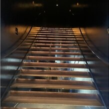 ソラ 神戸　SOLA KOBEの画像｜モロッカンスタイルの披露宴会場からルーフトップへのアクセスはこちらの階段。わくわくします。