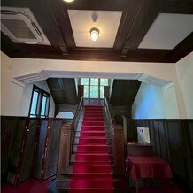 神戸迎賓館 旧西尾邸 (兵庫県指定重要有形文化財)の画像|1F階段