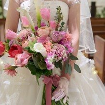 PARK WESTON　HOTEL&amp;WEDDING（パークウエストン　ホテル&amp;ウエディング）の画像｜挙式で持ったお花