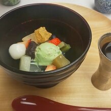 八芳園 料亭 壺中庵の写真｜壺中庵といえば、あんみつは外せません。アイスは味が選べましたが、やっぱりピスタチオがおすすめです。