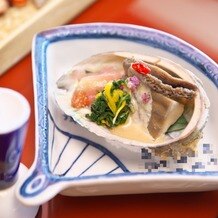 日本料理　つば甚の写真｜料理が盛られた器にも縁起が良いが込められています