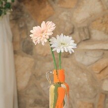 森の邸宅　彩音の画像｜式の前に参列者で花瓶に筆でおめかししました。