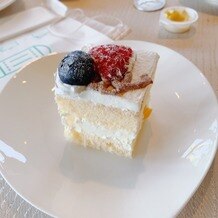 ラヴィマーナ神戸（ＲＡＶＩＭＡＮＡ　ＫＯＢＥ）の画像｜デザートに頂いたウェディングケーキ凄く美味しかったです！