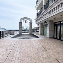 ホテル ラ・スイート神戸ハーバーランド　（ＨＯＴＥＬ　ＬＡ　ＳＵＩＴＥ　ＫＯＢＥ　ＨＡＲＢＯＲＬＡＮＤ）の画像｜挙式後、こちらの鐘をならします。