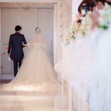 ホテル ラ・スイート神戸ハーバーランド　（ＨＯＴＥＬ　ＬＡ　ＳＵＩＴＥ　ＫＯＢＥ　ＨＡＲＢＯＲＬＡＮＤ）の写真｜新郎新婦退場