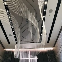 フォーシーズンズホテル丸の内東京の画像｜チャペルの天井