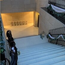ONE＆ONLY　ル・グラン・ミラージュの画像｜チャペルからの階段(上から)