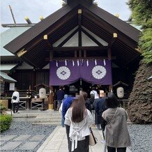東京大神宮／東京大神宮マツヤサロンの画像｜参道からの拝殿の写真