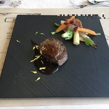 Ｒａｖｉｒ Ｏｋａｙａｍａ （ラヴィール岡山）の画像｜メインの和牛フィレ肉のポワレ 柔らかくて美味しい。