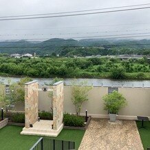 SARAの画像｜チャペル出口からの景色
晴天で無かったのが残念