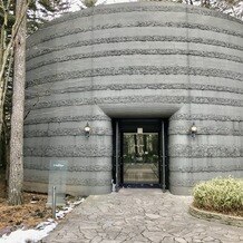 ＡＮＥＬＬＩ　軽井沢（アネーリ　軽井沢）の画像｜挙式会場の入り口