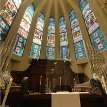 ヴェルジェくらしきの画像｜大聖堂のステンドグラスの写真