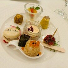 Recent Culture Hotel（リーセントカルチャーホテル）の写真｜前菜。新郎新婦は披露宴中食べる時間がないので、前菜だけ出て残りは披露宴終了後に別室で食べました。