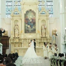 ノートルダム広島 Notre Dame HIROSHIMAの画像｜牧師様を見上げ宣言頂く演出