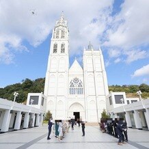 ノートルダム広島 Notre Dame HIROSHIMAの画像｜かなり大きな大聖堂の為、引の画角