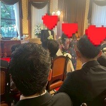 グランドプリンスホテル高輪 貴賓館の写真｜ダズンローズセレモニーでゲストにお花を持ってきてもらいました