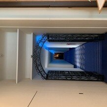 グランドプリンスホテル広島の画像｜ホテル内のチャペル入口に繋がる通路