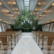 ザ・プリンス パークタワー東京の写真｜緑が映える白いチャペル