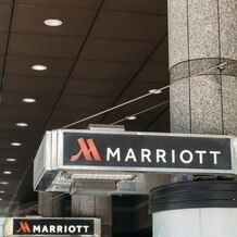 東京マリオットホテルの写真｜マリオットのロゴ前ショットは記念になるのでおススメです！