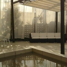 LEBAPIREO（レガピオーレ）-urban　villa　wedding-の画像｜プール付きのテラス