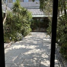 ヒルトン東京ベイの画像｜チャペルの前庭は和風の雰囲気でした。