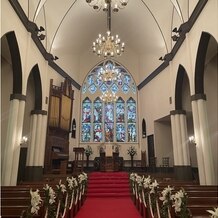 仙台セント・ジョージ教会の画像｜ステンドグラスが印象的なチャペル