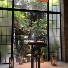 THE FUJIYA GOHONJIN（藤屋御本陳）の画像｜水の音が聞こえて落ち着く挙式会場です。