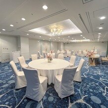 神戸メリケンパークオリエンタルホテルの画像｜会場:渚。床が海の波の模様でかわいい