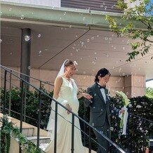 赤坂 アプローズスクエア迎賓館の写真｜大階段とシャボン玉