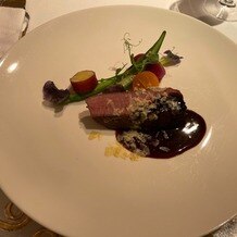 東京アフロディテの画像｜式場見学時に試食した肉料理