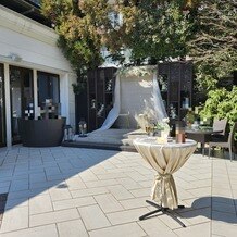 白金迎賓館 アートグレイスクラブの画像｜1階披露宴会場の外