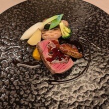 白金迎賓館 アートグレイスクラブの写真｜試食のお肉料理
